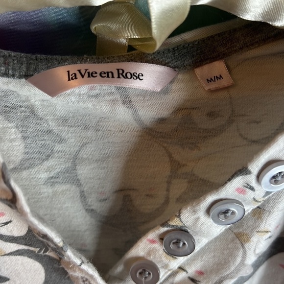 La Vie En Rose Grey Penguin Long-Sleeved Hooded Pyjama Nightshirt Size Medium - Picture 2 of 7